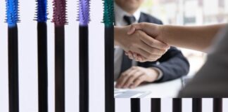 Assunzioni di personale per nuovi store: offerte di lavoro di un’azienda leader nel settore del make up