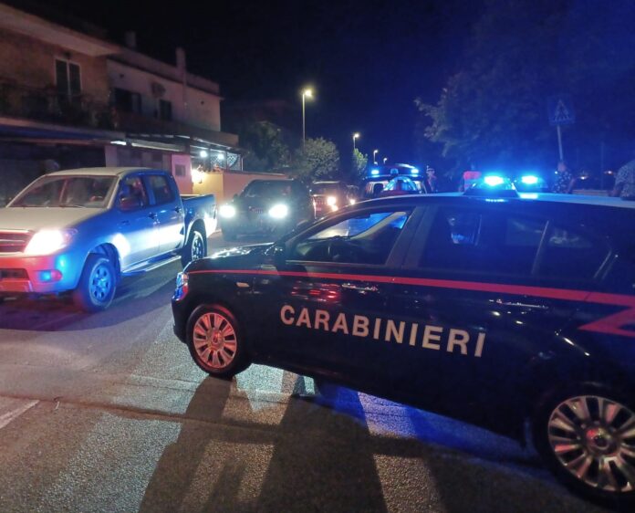 Civitavecchia, aggredisce la madre e le strappa i capelli: arrestato