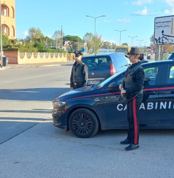 Spaccio di droga a Pomezia: tre persone arrestate, tra cui un minorenne