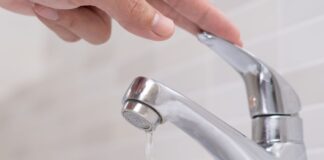Disagi per 15 ore a causa della mancanza d'acqua a Civitavecchia: la mappa delle zone interessate, dove trovare le autobotti e i consigli per affrontare la giornata