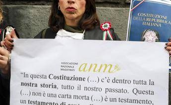 “Magistrati non fanno politica, nessun disegno contro governo”, nota Anm dopo scontro con Nordio