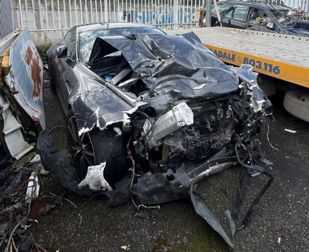 Ucciso sull'A1 da un'Aston Martin, si cercano testimoni per la morte di Antonio De Simone (VIDEO) 2 Ucciso sull'A1 da un'Aston Martin, si cercano testimoni per la morte di Antonio De Simone (VIDEO) 2