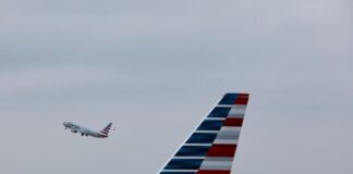 Allarme bomba sul volo da New York a Delhi, l'aereo atterra a Fiumicino