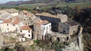 Alla scoperta di Foglia, piccolo borgo tra i più belli d'Italia: relax, cibo, storie e leggende 1 Alla scoperta di Foglia, piccolo borgo tra i più belli d'Italia: relax, cibo, storie e leggende 1