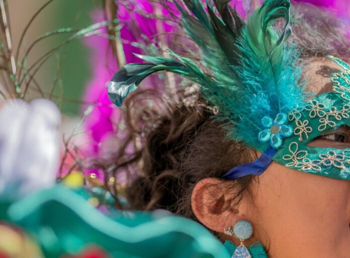 Carnevale a Ladispoli tra carri allegorici e auto d'epoca: tutti gli eventi in programma e le modifiche della viabilità
