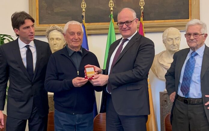 premio pavia 2 Giuseppe Pavia premiato per mezzo secolo di carriera sportiva: da pompiere a re della podistica