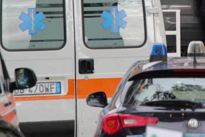 Chieti, scontro frontale tra due auto: morti un 16enne e la zia 23enne al volante