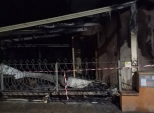 Incendio a Monterotondo: il rogo divampa in un bar e lo distrugge 1 Incendio a Monterotondo: il rogo divampa in un bar e lo distrugge 1