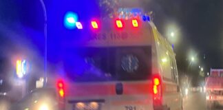 Incidente sulla Nettunense, auto contro guardrail: 20enne perde una gamba