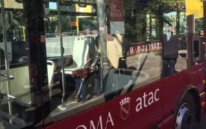 Corriamo al Tiburtino, strade chiuse e divieti domenica 16 novembre 2025 1 Prati, anniversario Cisl: modifiche della viabilità e bus