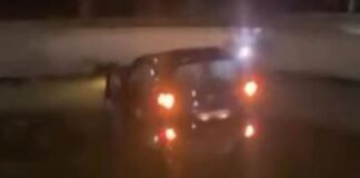 Incidente all'Axa: finisce con l'auto nella fontana