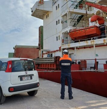 Porto Civitavecchia, Guardia costiera dispone fermo per nave mercantile portoghese