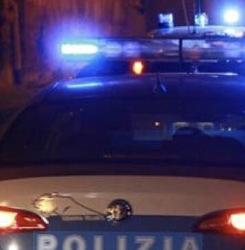 Schianto alla fine di un inseguimento a Roma Nord: due agenti della Polizia ricoverati
