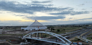 A1, varato nuovo ponte ad arco a Tor Vergata: le immagini dell'imponente struttura (FOTO)