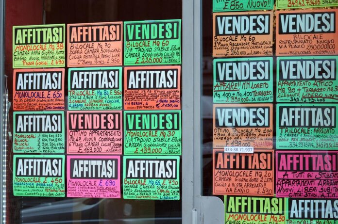 Casa, in arrivo l’affitto dimezzato per genitori separati