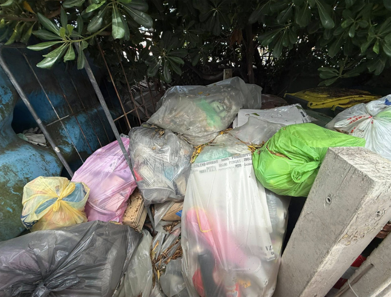 Il vergognoso abbandono dello stabilimento balneare 'Aneme e Core' di Ostia (FOTO) 1