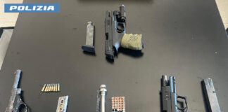 Officina casalinga di armi e munizioni scoperta ad Anzio: pistole vendute a pusher del litorale