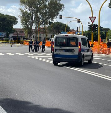 Incrocio Colombo chiuso: si montano i nuovi semafori