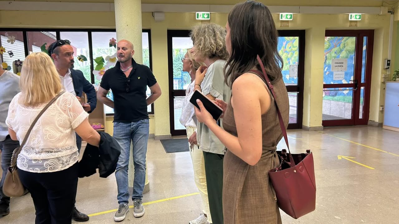 Raid notturno a Labaro, i vandali distruggono la scuola 4
