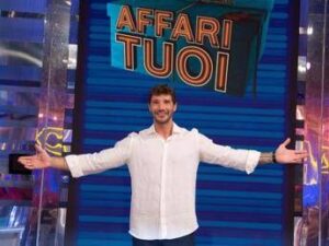 Affari Tuoi 19 marzo 2026, Nicolò rinuncia al super pacco e lascia tutti sbalorditi: quanto ha vinto 1 Affari Tuoi 19 marzo 2026, Nicolò rinuncia al super pacco e lascia tutti sbalorditi: quanto ha vinto 1