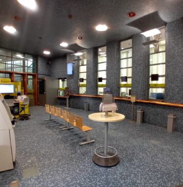 Ostia, posta centrale riaperta dopo i lavori: ecco come è cambiata