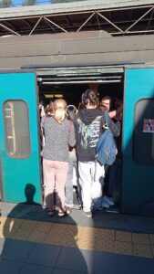 Roma-Viterbo nel caos, pendolari esasperati da ritardi e soppressioni: passeggeri lasciati a terra, treni sovraffollati 2
