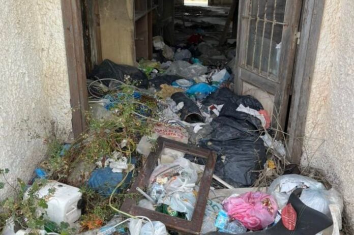 Fiumicino, sigilli all’ex ristorante “Vecchia Scogliera”: sequestrata discarica abusiva
