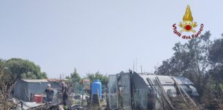 Isola Sacra, incendio a via Redipuglia: esplode bombola Gpl, ferito un vigile del fuoco