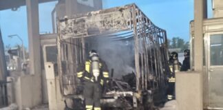 furgone incendiato