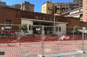 Iniziati i lavori della pista ciclabile in via Guido Reni, residenti infuriati: "300 posti auto cancellati" 1 Iniziati i lavori della pista ciclabile in via Guido Reni, residenti infuriati: "300 posti auto cancellati" 1