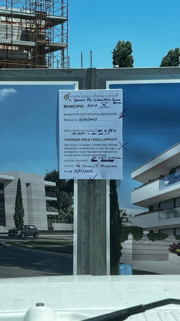 Case di lusso al posto del casale, sequestrato il cantiere del The Corner all’Axa (VIDEO) 1
