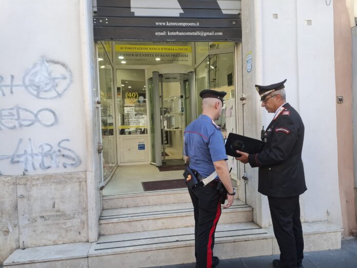 carabinieri gioielleria svaligiata Roma