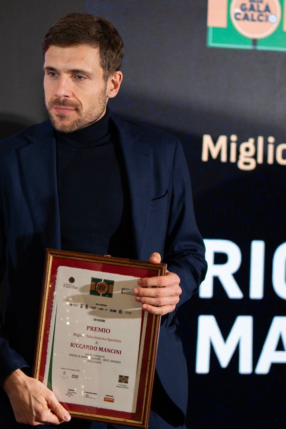 Riccardo Mancini giornalista DAZN, da Ostia Antica al successo nazionale: “Il calcio è sempre stata la mia vita” (VIDEO) 1