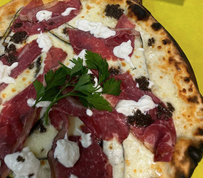Il Papa saluta Castel Gandolfo con una cena speciale: nasce la pizza Leone XIV firmata da un pizzaiolo di Albano 2 Il Papa saluta Castel Gandolfo con una cena speciale: nasce la pizza Leone XIV firmata da un pizzaiolo di Albano 2