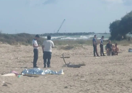 a focene morte in mare