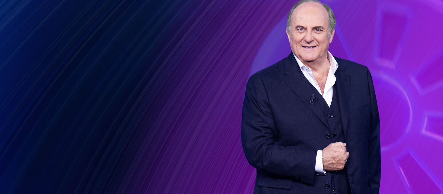 Gerry Scotti compie 70 anni: l'omaggio di Mediaset e la puntata speciale de La Ruota della Fortuna 2