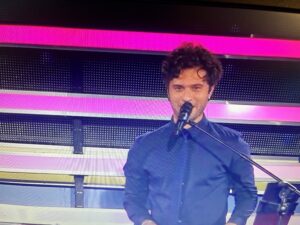 Chi è Marco Galeone, cantante band La Ruota della Fortuna: carriera, studi, programmi televisivi, Instagram