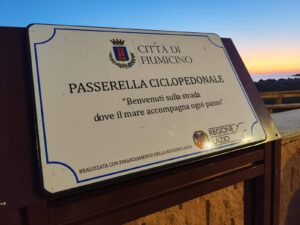 Inaugurata la nuova passerella ciclopedonale a Fiumicino: un percorso tra mare e natura (FOTO) 3