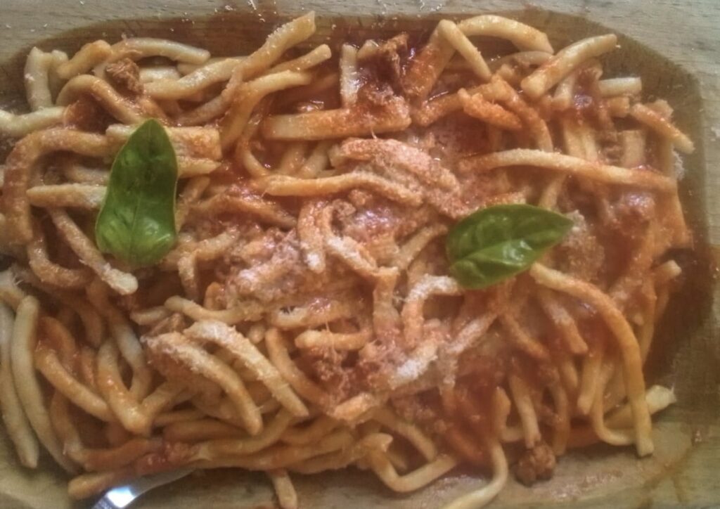 Sagra dei Cuzzi co’ j’ajju: gusto e tradizione a Roviano 1