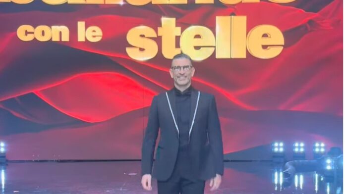 Simone Di Pasquale a Ballando con le Stelle Simone Di Pasquale, da giudice popolare a maestro: gran ritorno a Ballando con le Stelle