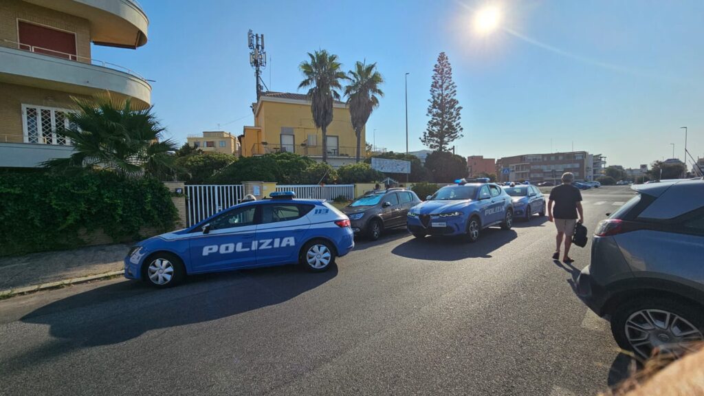 In fuga sui tetti di Ostia: fermato 19enne cileno, si indaga su un possibile furto 1 In fuga sui tetti di Ostia: fermato 19enne cileno, si indaga su un possibile furto 1