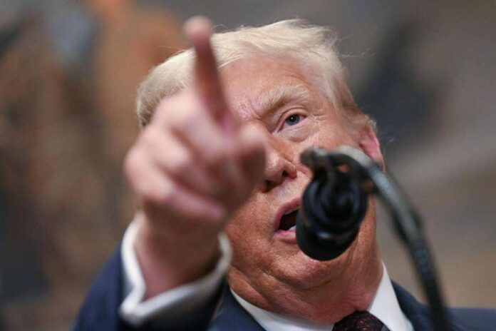 Groenlandia, Trump alza il tiro e minaccia diventa realtà: “Da febbraio dazi al 10% a chi ha inviato truppe”