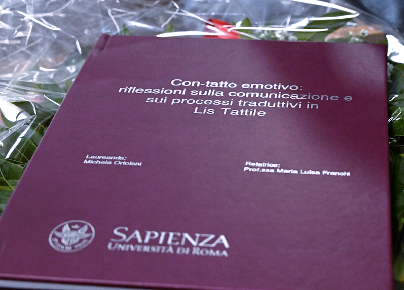 Roma celebra i primi laureati in Lingua dei Segni: il traguardo storico in Italia all'Università "La Sapienza" (FOTO) 3 Roma celebra i primi laureati in Lingua dei Segni: il traguardo storico in Italia all'Università "La Sapienza" (FOTO) 3