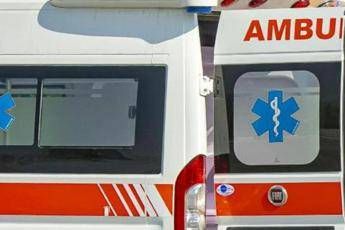 Scontro tra camion e trattore a Piobesi Torinese, agricoltore muore schiacciato