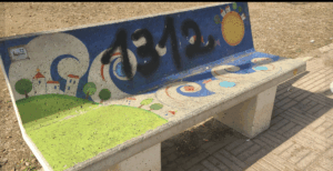 Vandalizzate le panchine artistiche del Parco Pietro Rosa di Ostia: le foto che fanno rabbia ai residenti 1 Vandalizzate le panchine artistiche del Parco Pietro Rosa di Ostia: le foto che fanno rabbia ai residenti 1