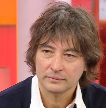 Chi è Simone Annichiarico: età, genitori famosi, fidanzata, passioni, programmi