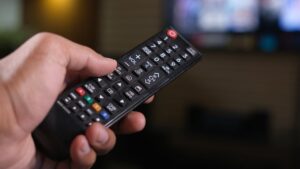 Ascolti tv martedì 2 settembre: chi ha vinto tra Affari tuoi e La Ruota della Fortuna 1