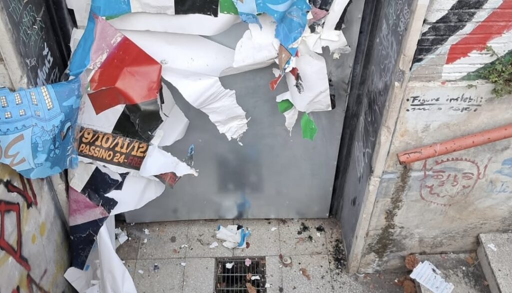 Bomba carta all’alba a Garbatella, il bersaglio il centro sociale “La Strada” 1
