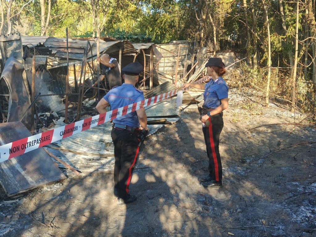 Dà fuoco al cortile del vicino, nei guai l'ex pugile Romolo Casamonica 1