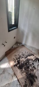 Parco Gabriele Sandri nel degrado e abbandonato: rifiuti, giochi rotti e bagni pericolosi alla Balduina (FOTO) 3 Parco Gabriele Sandri nel degrado e abbandonato: rifiuti, giochi rotti e bagni pericolosi alla Balduina (FOTO) 3